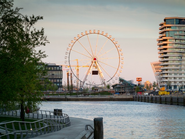 Riesenrad in der Hafencity