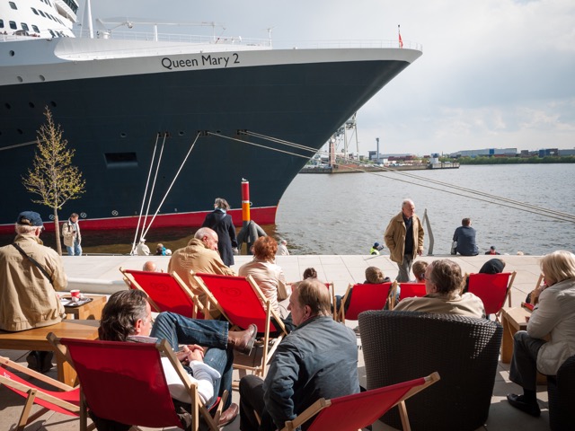 Queen Mary 2 in Hamburg